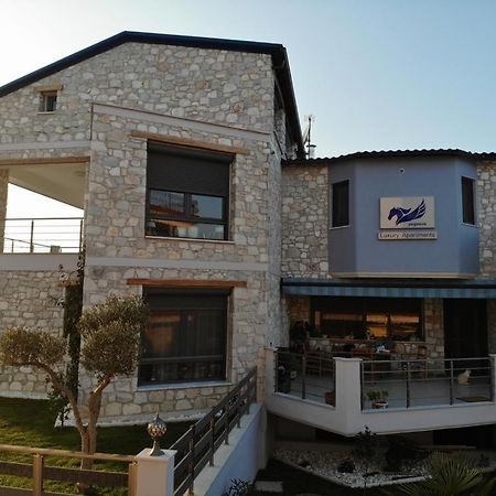 Pegasus Sea View Luxury Apartments Nea Vrasna Ngoại thất bức ảnh