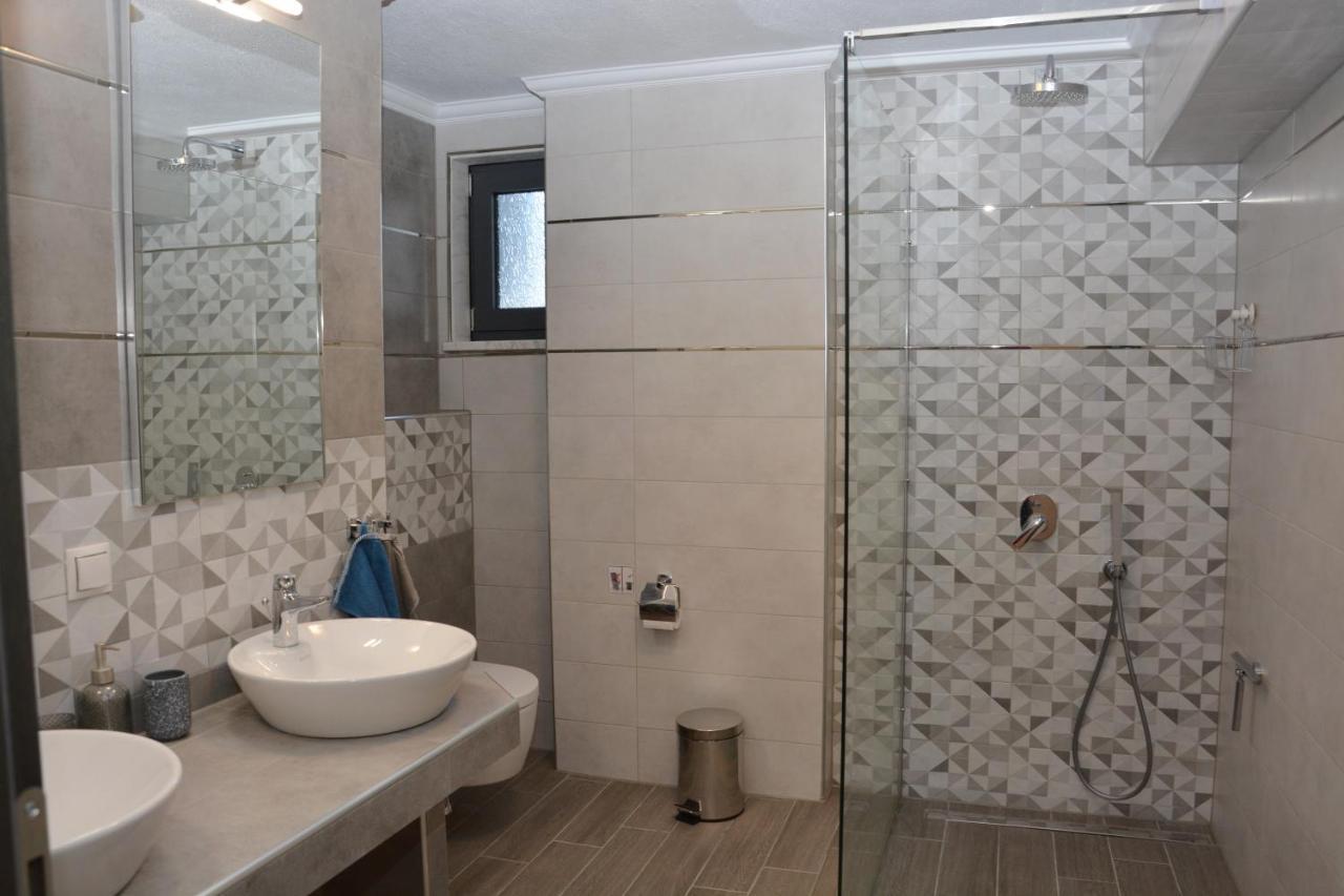 Pegasus Sea View Luxury Apartments Nea Vrasna Ngoại thất bức ảnh